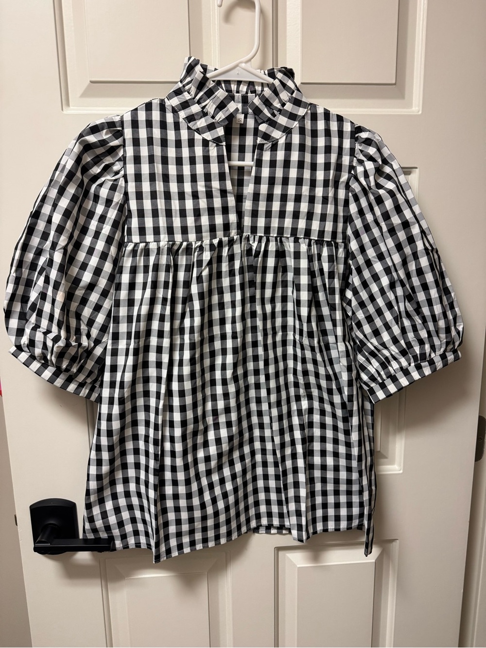 Black & White Gingham Ruffle-Neck Women's Top size Small